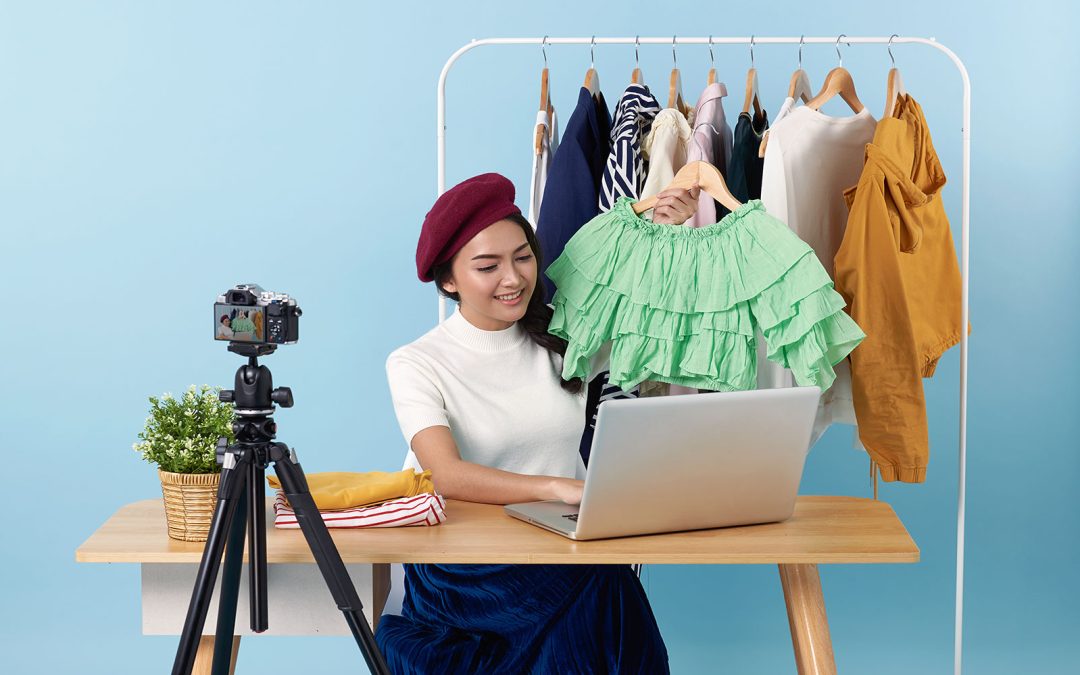 The Ultimate Guide to Choosing the Perfect Blouse for Online Shopping